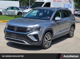 Used 2024 Volkswagen Taos SE w/ MDO Package FWD video 1