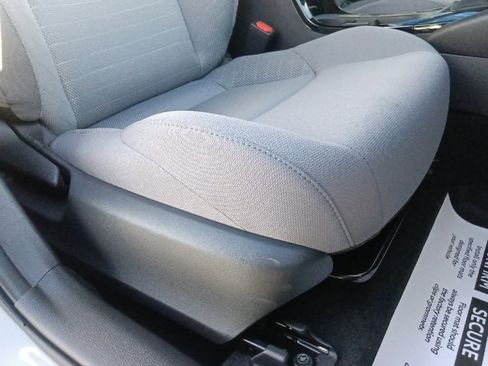 Used 2025 Toyota Corolla SE image 31