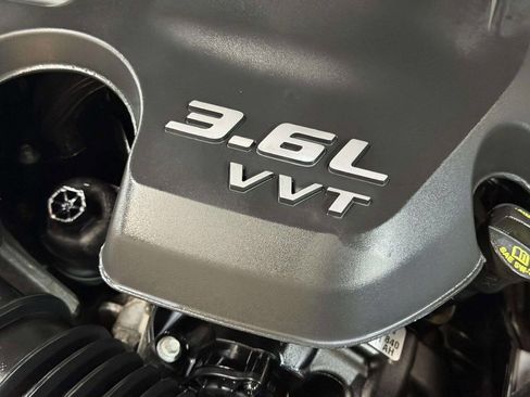 Used 2018 Chrysler 300 Limited w/ Safetytec Plus Group image 35