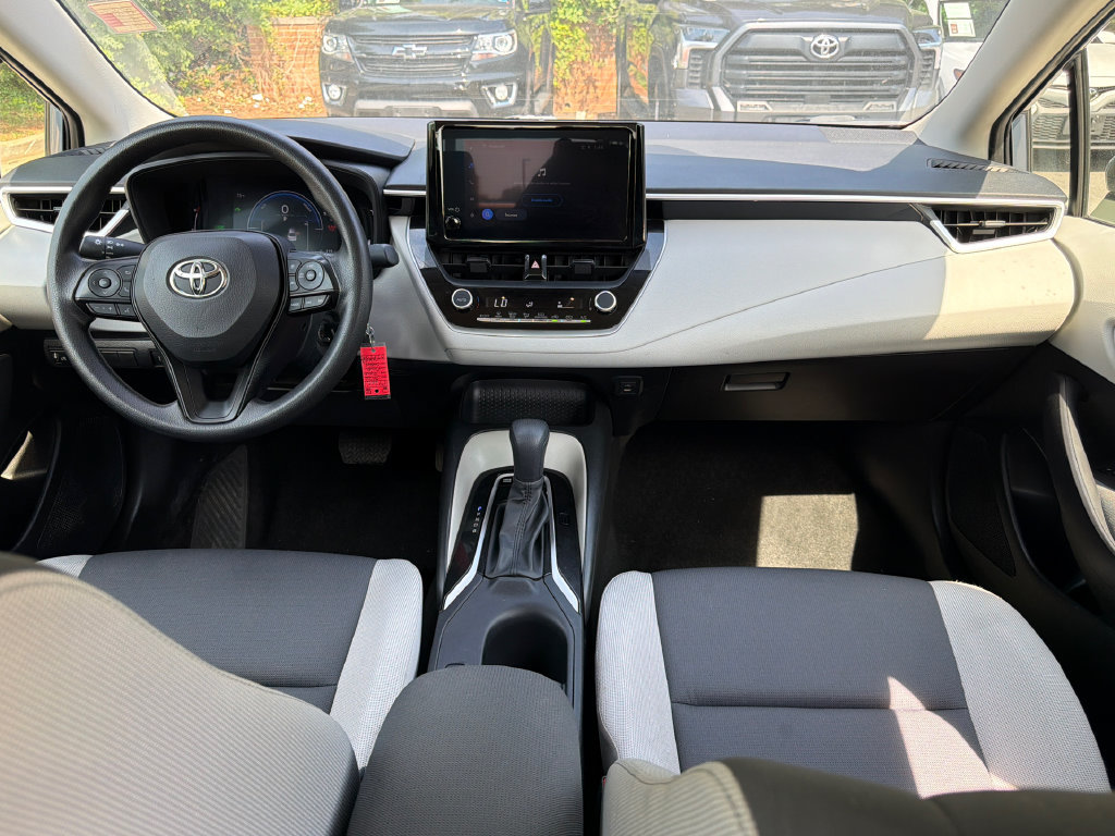 Used 2026 Toyota Corolla LE AWD/4WD image 13