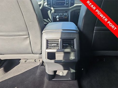 Used 2022 Volkswagen Atlas Cross Sport SE image 21