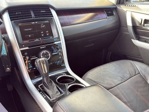 Used 2013 Ford Edge Limited FWD image 19