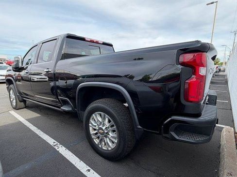 Used 2022 Chevrolet Silverado 2500 High Country w/ Z71 Off-Road Package image 4