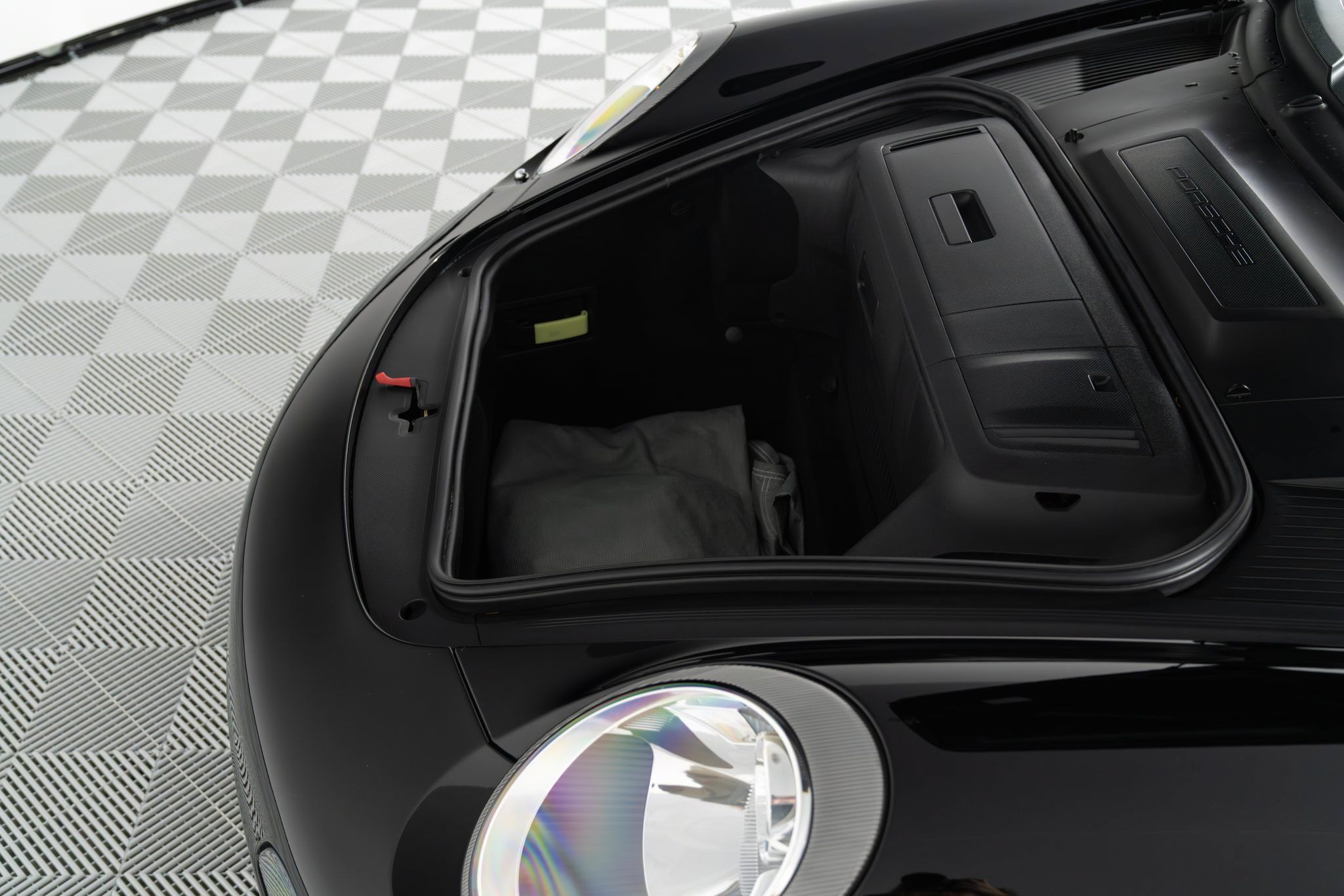 Used 2005 Porsche 911 Carrera S RWD image 15