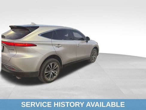 Used 2021 Toyota Venza LE image 4