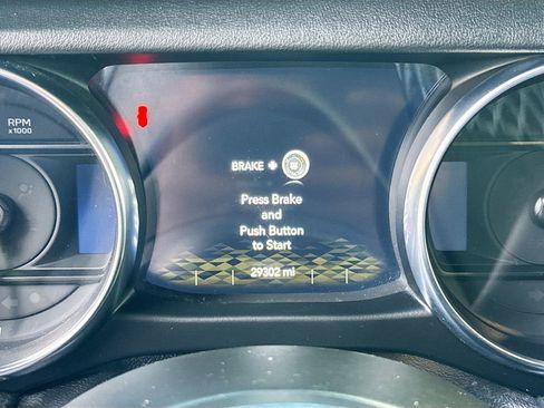 Used 2023 Jeep Wrangler Unlimited Sahara w/ Cold Weather Group AWD/4WD image 13