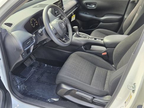 Used 2024 Honda HR-V LX image 11