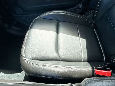 Used 2022 Jeep Wrangler Unlimited Sahara w/ Cold Weather Group image 22