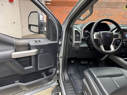 Certified 2021 Ford F250 Lariat w/ Chrome Package AWD/4WD image 8