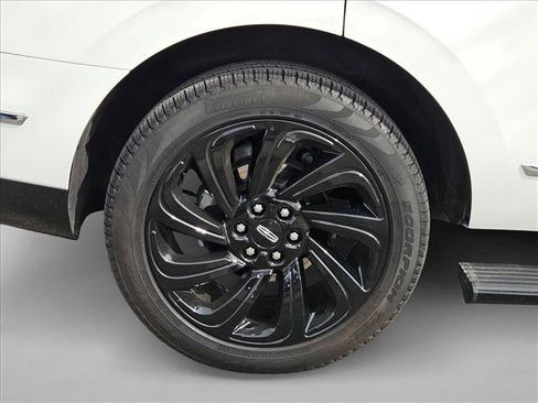 Used 2024 Lincoln Navigator Reserve AWD/4WD image 21
