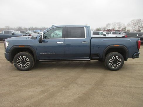 New 2026 GMC Sierra 2500 Denali Ultimate image 9