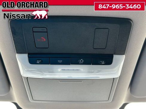 Used 2025 Nissan Rogue SV AWD/4WD image 15