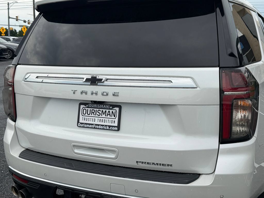 Used 2022 Chevrolet Tahoe Premier AWD/4WD image 11