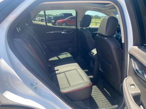 Used 2023 Buick Envision Essence w/ Sport Touring Package AWD/4WD image 13