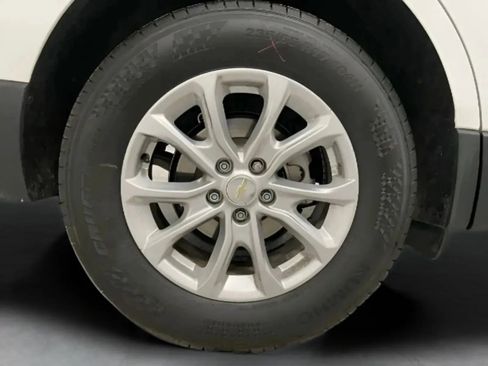 Used 2020 Chevrolet Equinox LS FWD image 27