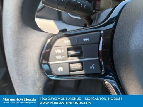 Used 2023 Honda Pilot Touring image 10