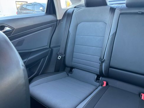 Used 2025 Volkswagen Jetta SE image 38