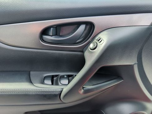 Used 2019 Nissan Rogue Sport S w/ Appearance Package image 9