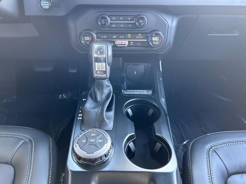 New 2025 Ford Bronco Outer Banks image 16