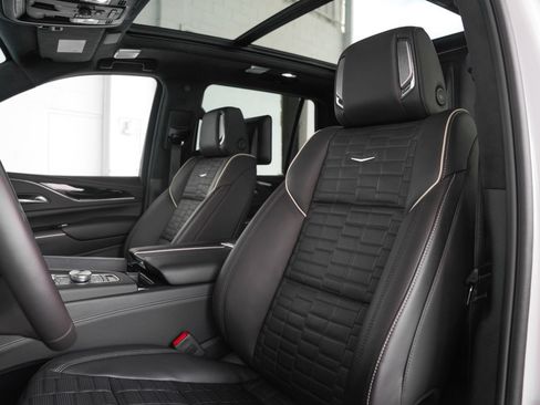 Used 2023 Cadillac Escalade V AWD/4WD image 48