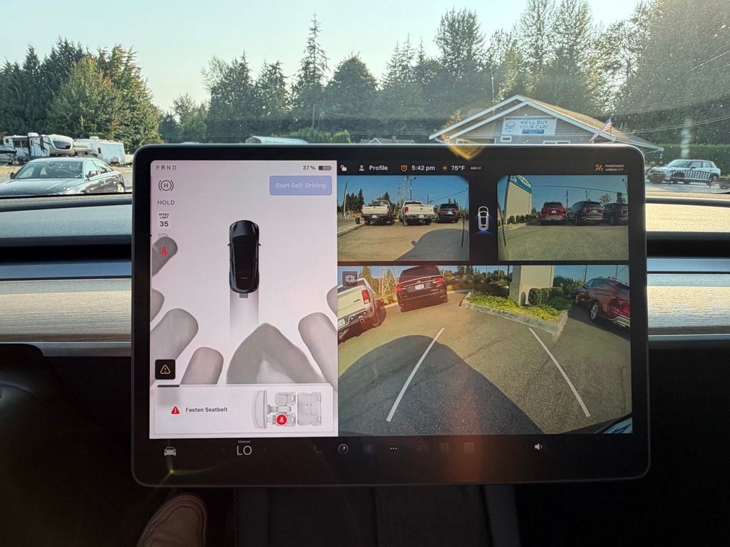 Used 2024 Tesla Model Y Long Range AWD/4WD image 15