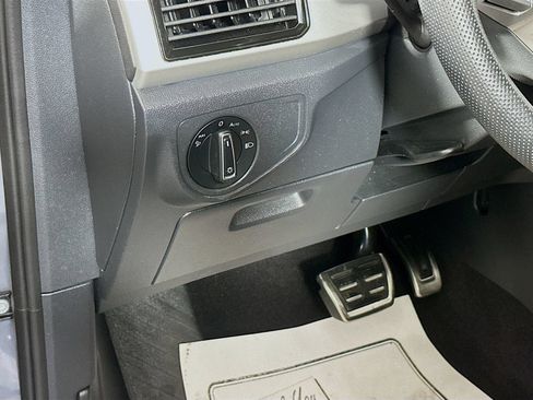 Used 2023 Volkswagen Atlas Cross Sport SEL R-Line AWD/4WD image 10