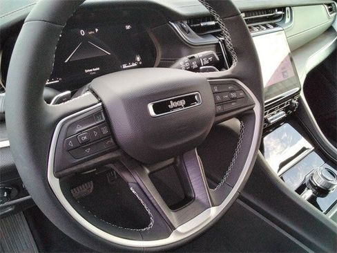 New 2025 Jeep Grand Cherokee Limited w/ Trailer Tow Package image 26