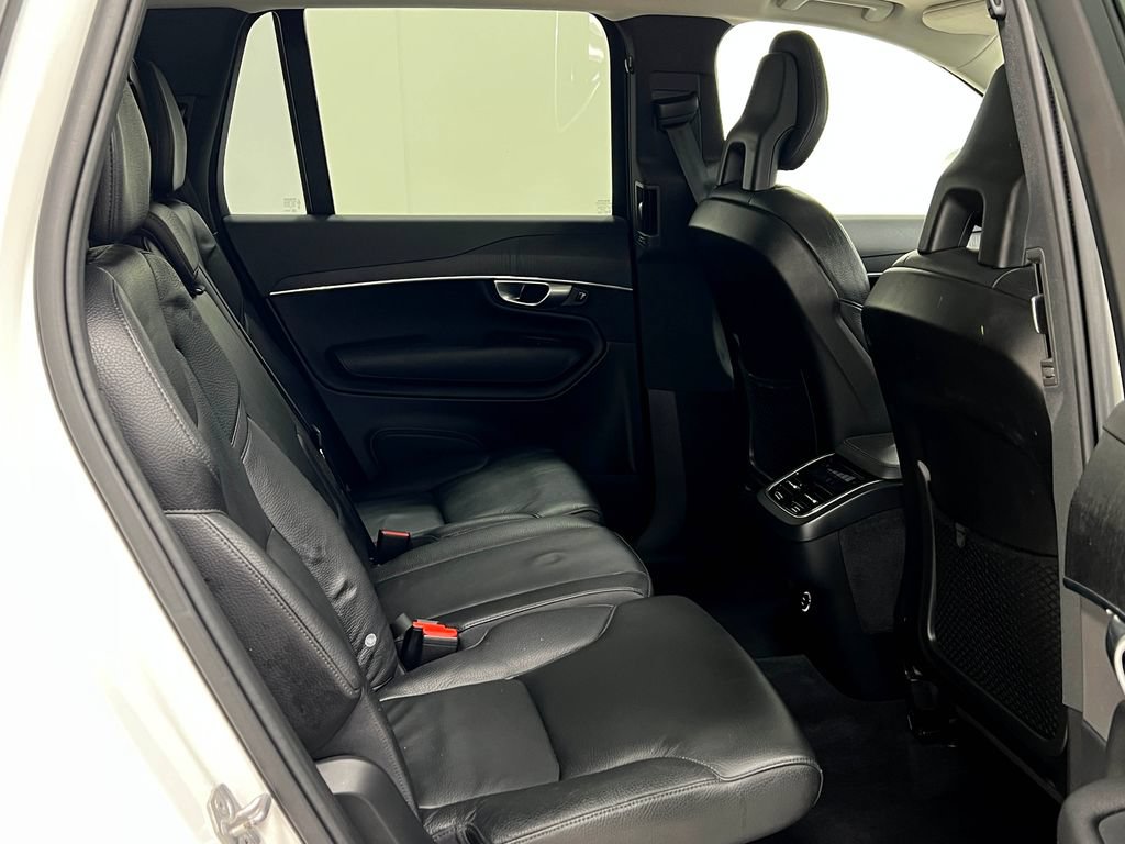 Used 2020 Volvo XC90 T6 Momentum AWD/4WD image 37