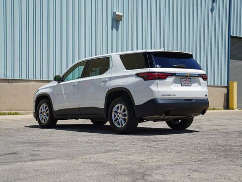 Used 2023 Chevrolet Traverse LS AWD/4WD image 18
