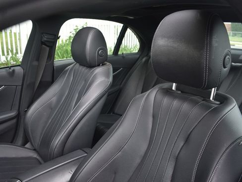 Used 2023 Mercedes-Benz E 350 4MATIC Sedan w/ Premium Package image 9
