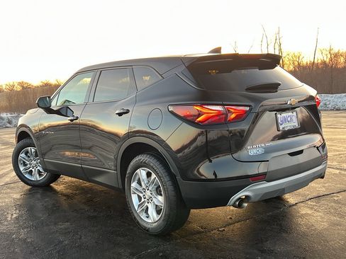 Used 2021 Chevrolet Blazer LT image 2