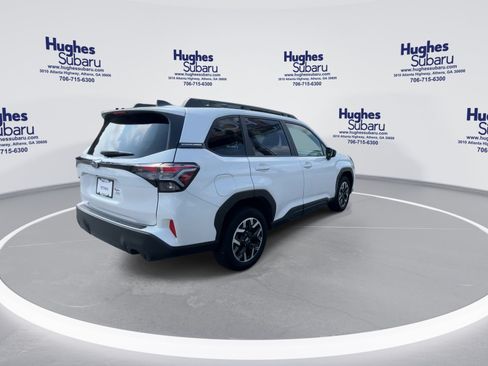 Used 2025 Subaru Forester Premium AWD/4WD image 11