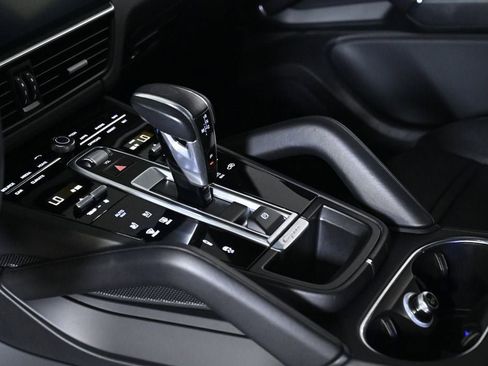 Certified 2023 Porsche Cayenne GTS AWD/4WD image 21