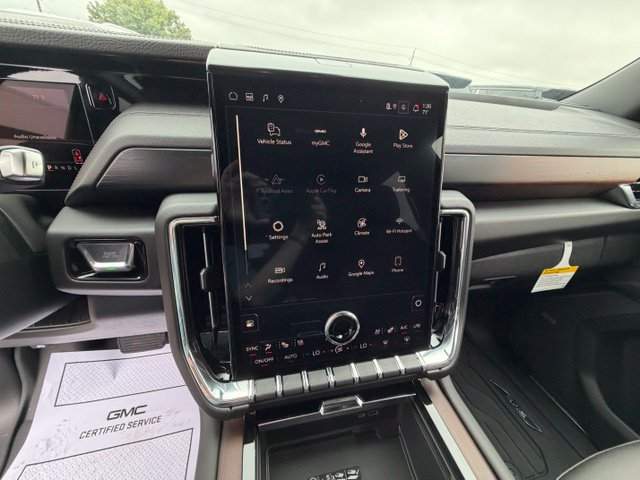 New 2026 GMC Yukon Denali w/ LPO, Floor Liner Package AWD/4WD image 12