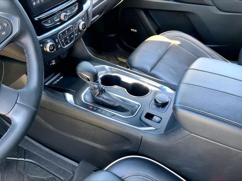 Used 2023 Chevrolet Traverse Premier w/ Redline Edition FWD image 17