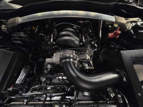 Used 2015 Chevrolet Camaro SS w/ SS Performance Package RWD image 4