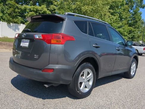 Used 2013 Toyota RAV4 XLE AWD/4WD image 4