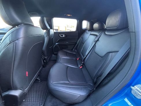 Used 2025 Jeep Compass Trailhawk image 26