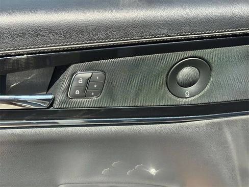 Used 2022 Lincoln Nautilus Reserve w/ Equipment Group 201A image 27