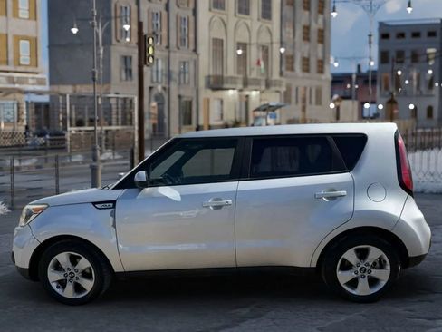 Used 2017 Kia Soul image 8