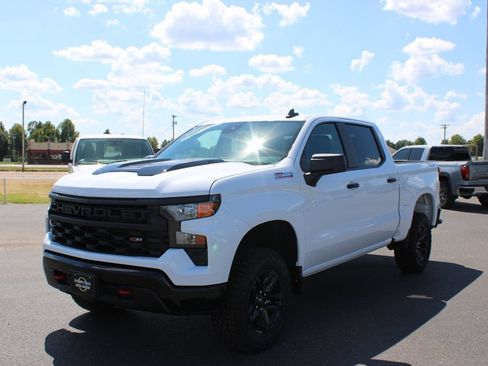 New 2026 Chevrolet Silverado 1500 Custom Trail Boss AWD/4WD image 4