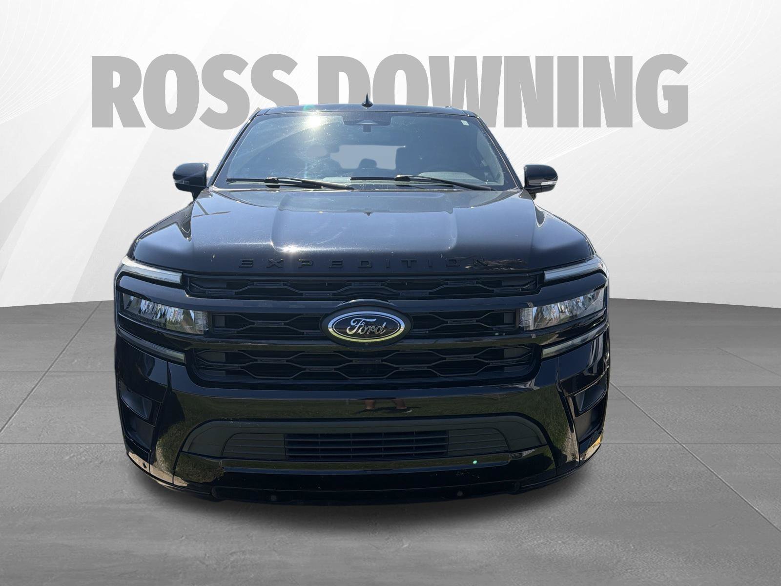 Used 2023 Ford Expedition Max Limited RWD image 2