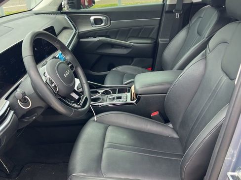 Certified 2025 Kia Sorento SX AWD/4WD image 4