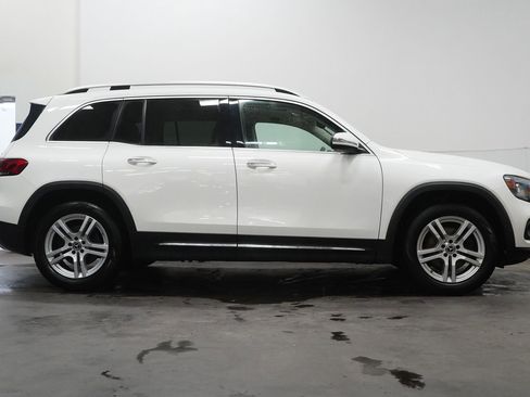 Certified 2021 Mercedes-Benz GLB 250 4MATIC image 7