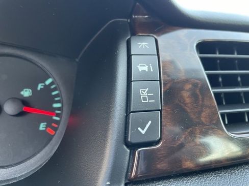 Used 2014 Chevrolet Impala Limited LS image 25