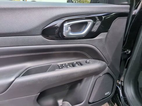 Used 2023 Jeep Compass High Altitude AWD/4WD image 19