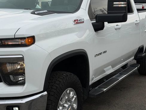 Used 2024 Chevrolet Silverado 2500 LT AWD/4WD image 30