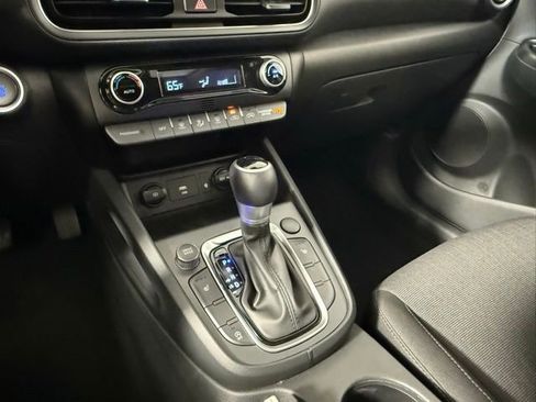 Used 2022 Hyundai Kona SEL image 24