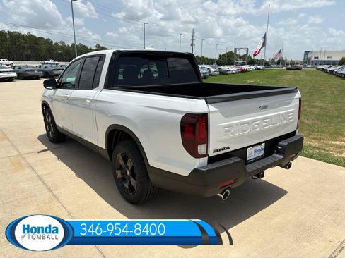 New 2026 Honda Ridgeline Black Edition image 4