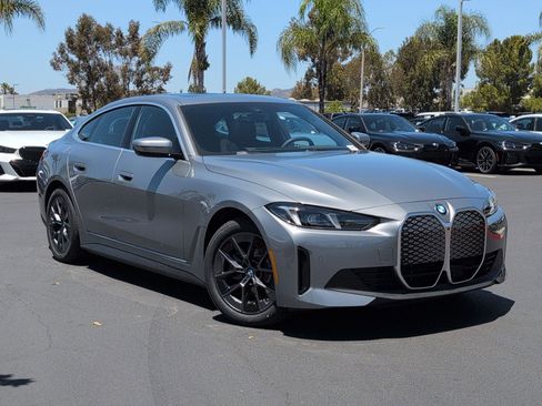 New 2026 BMW i4 eDrive40 w/ Parking Assistance Package RWD image 2